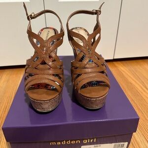 Madden girl wedges